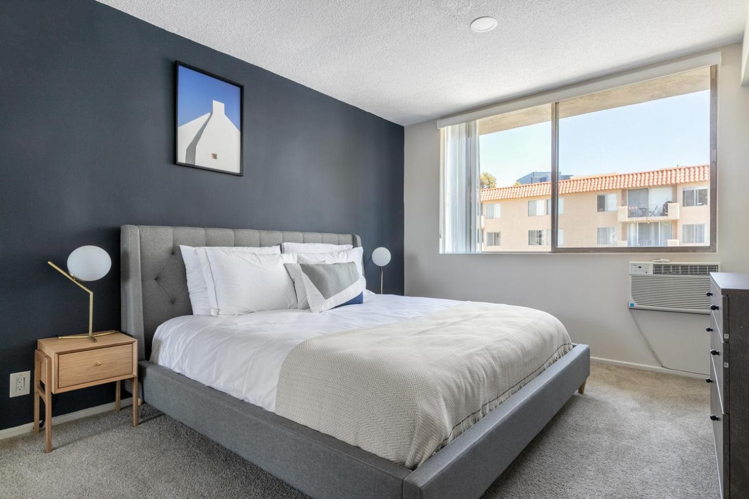 Brentwood 2br W Outdoor Pool Nr Shops Lax-146 Apartment *